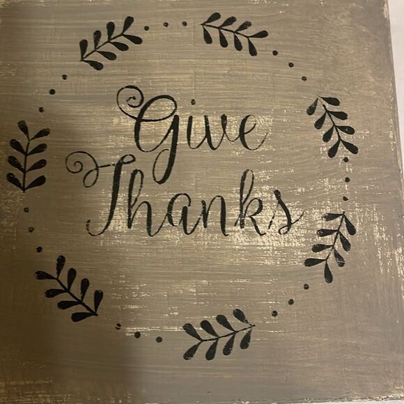 Two Thankful Home Accents - Picture 2 of 11